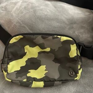 lululemon Camouflage Belt Bag - Green and Black